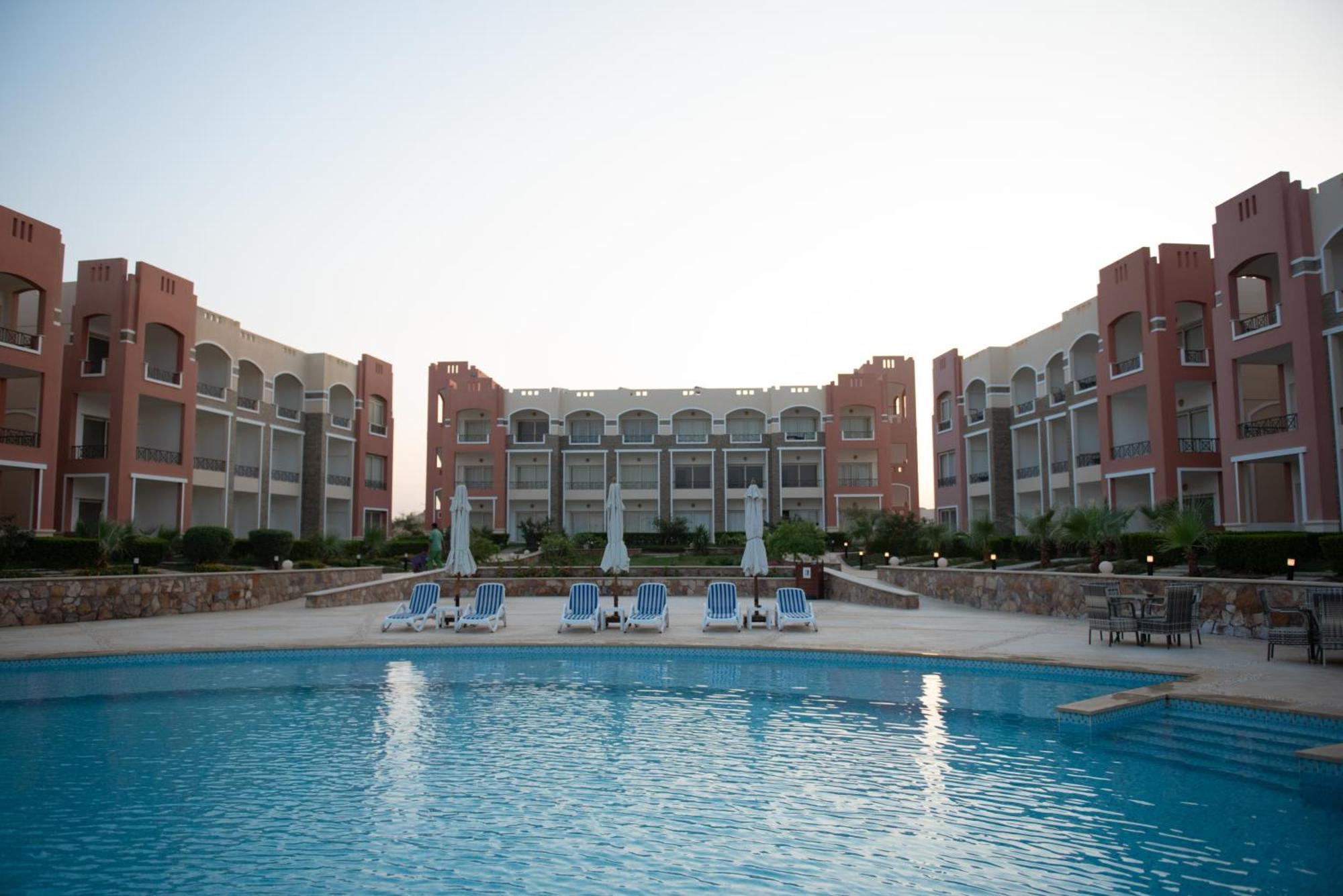 Oyster Bay Beach Resort Abu Dabab Eksteriør billede