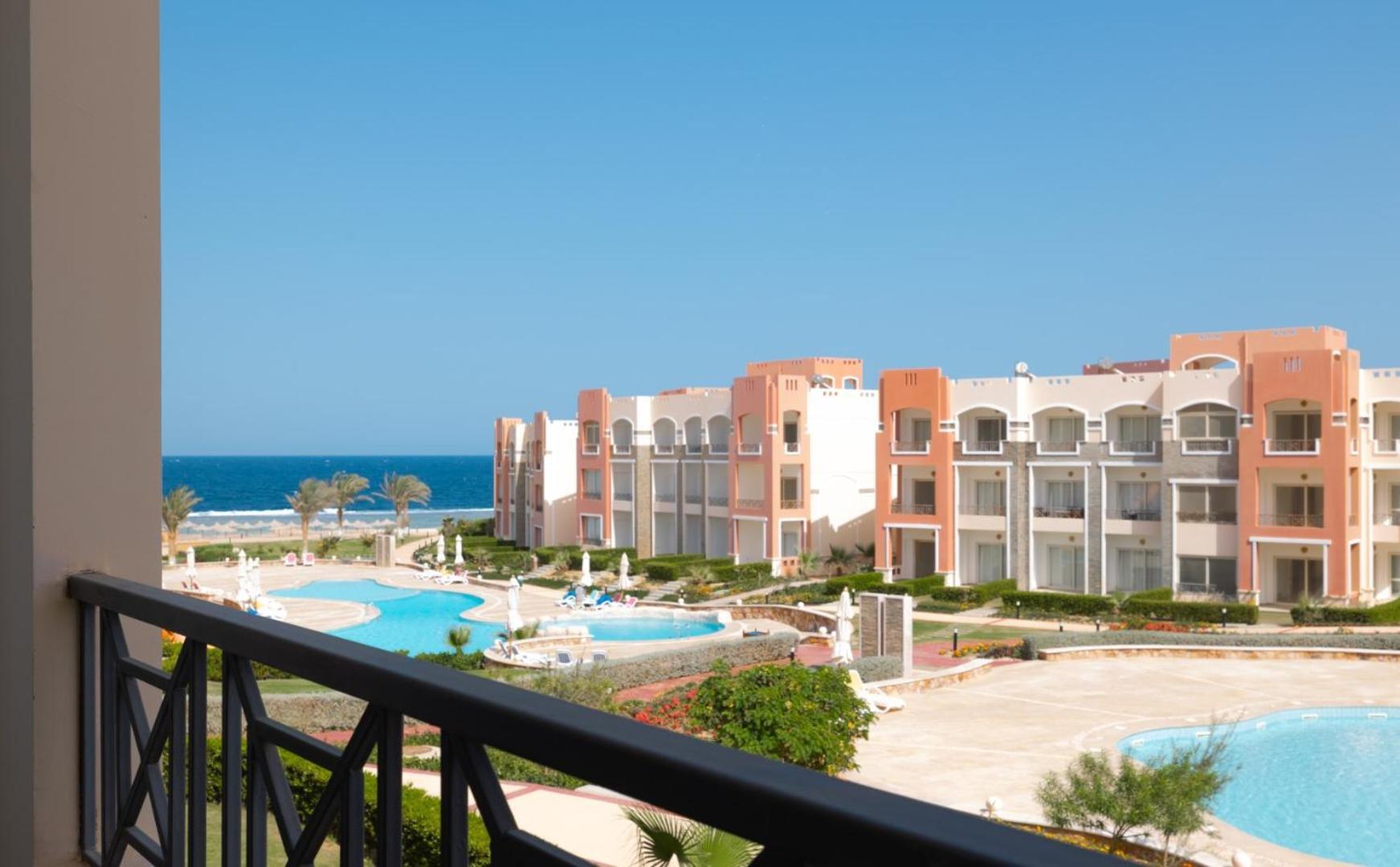 Oyster Bay Beach Resort Abu Dabab Eksteriør billede