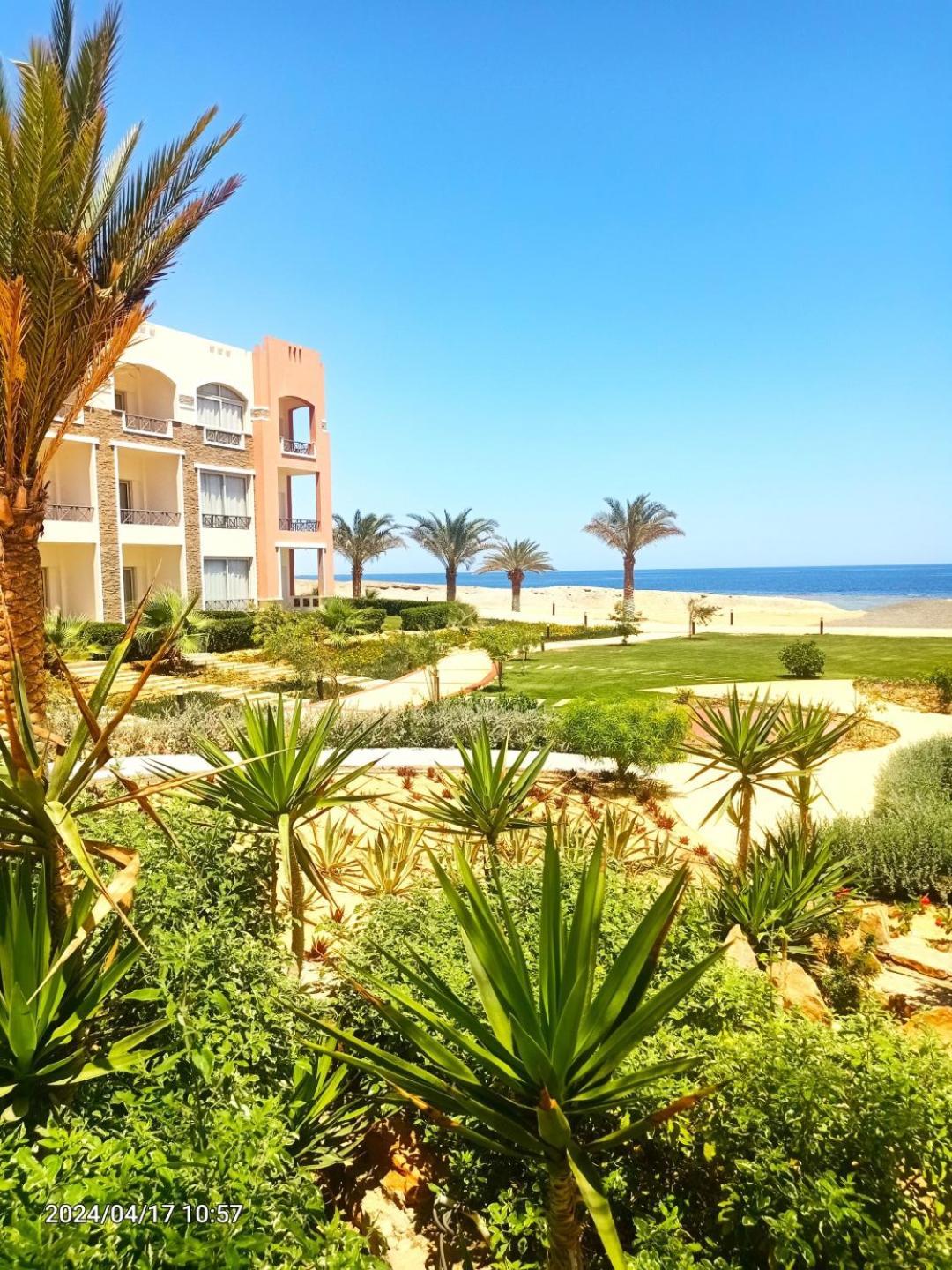 Oyster Bay Beach Resort Abu Dabab Eksteriør billede