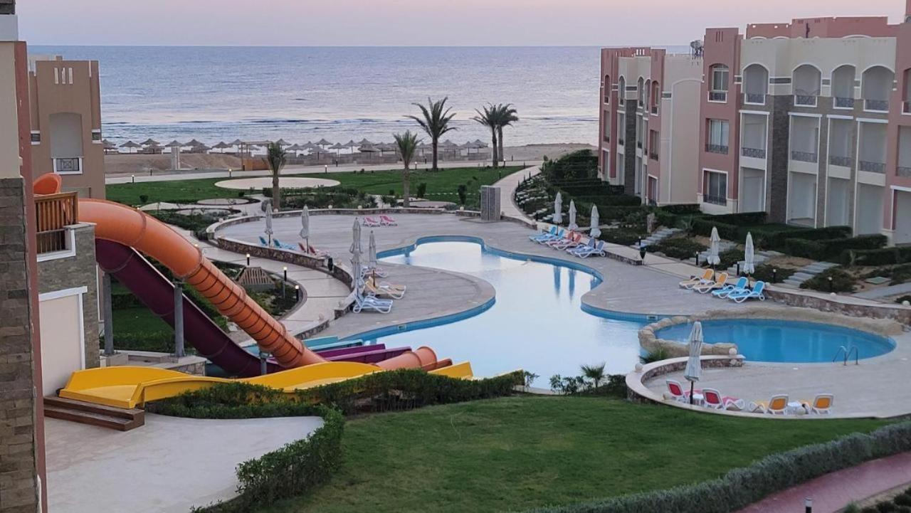 Oyster Bay Beach Resort Abu Dabab Eksteriør billede