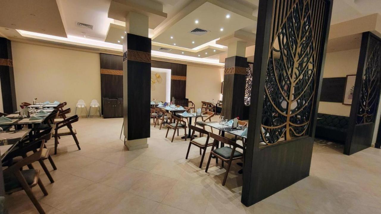 Oyster Bay Beach Resort Abu Dabab Eksteriør billede